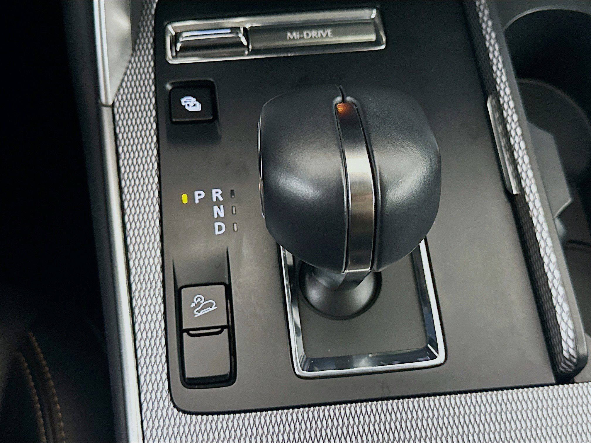 Used 2025 MAZDA CX-90 Plug-In Hybrid w/ Preferred image 25