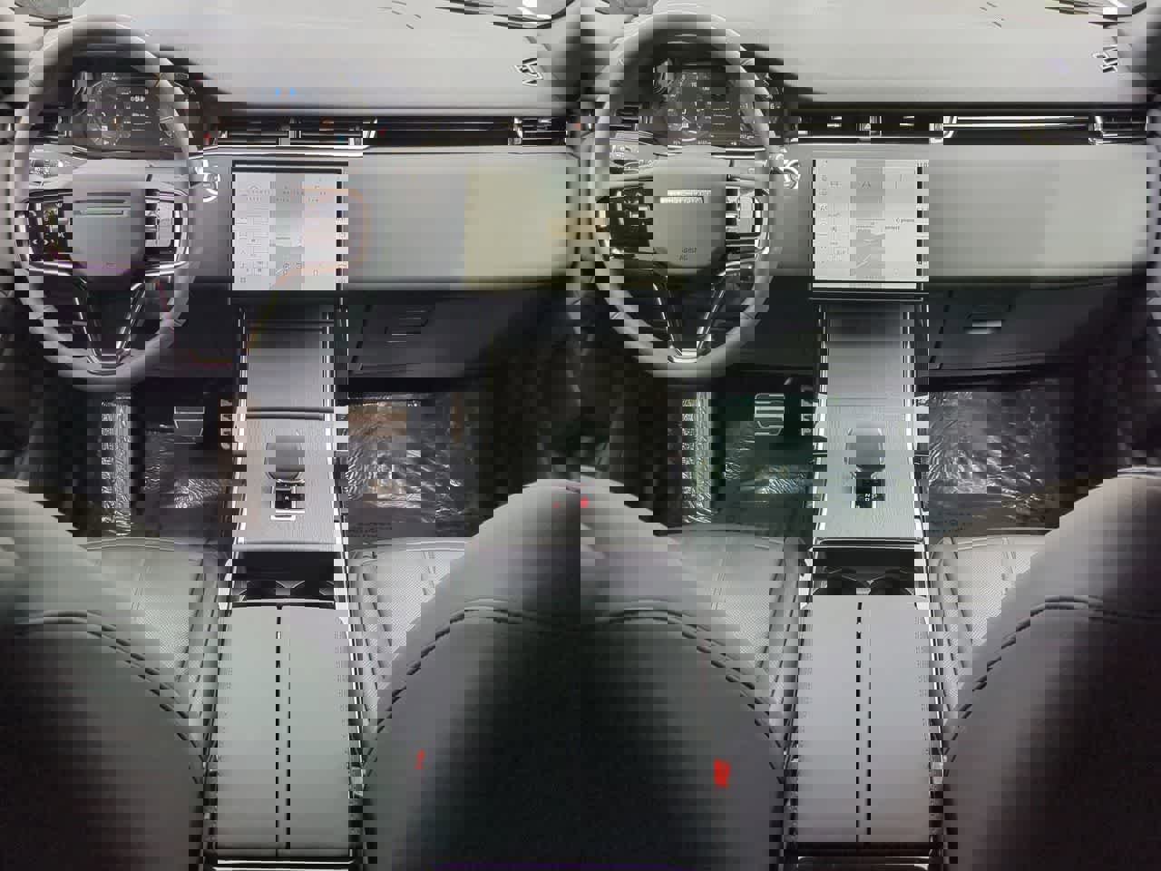 Certified 2025 Land Rover Range Rover Evoque Dynamic SE image 16