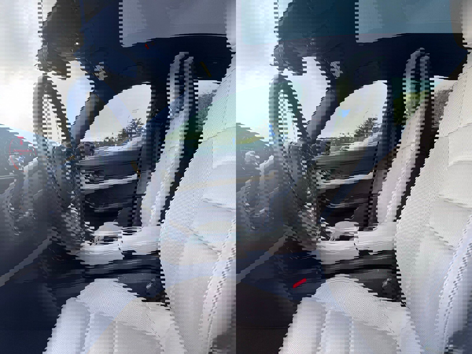 Used 2021 Porsche Taycan image 10