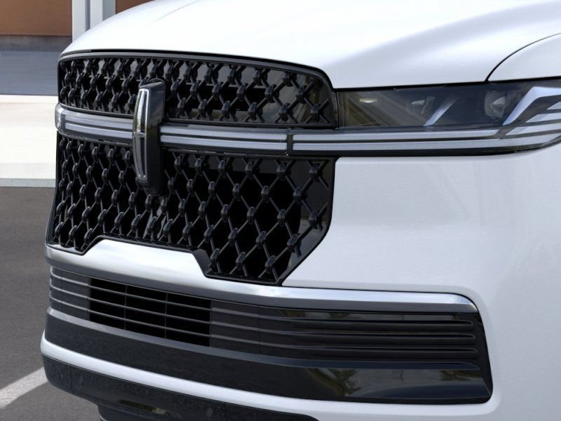 New 2026 Lincoln Navigator L Reserve w/ Jet Appearance Package AWD/4WD image 17