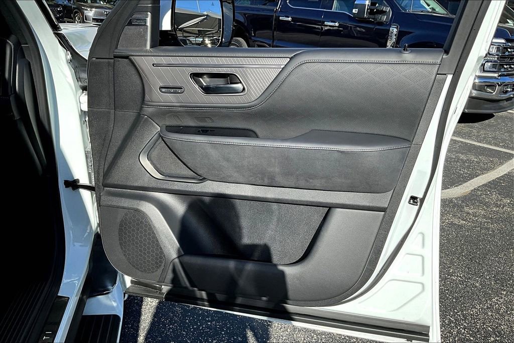 Certified 2026 INFINITI QX80 Autograph w/ Premium Cargo Package image 25