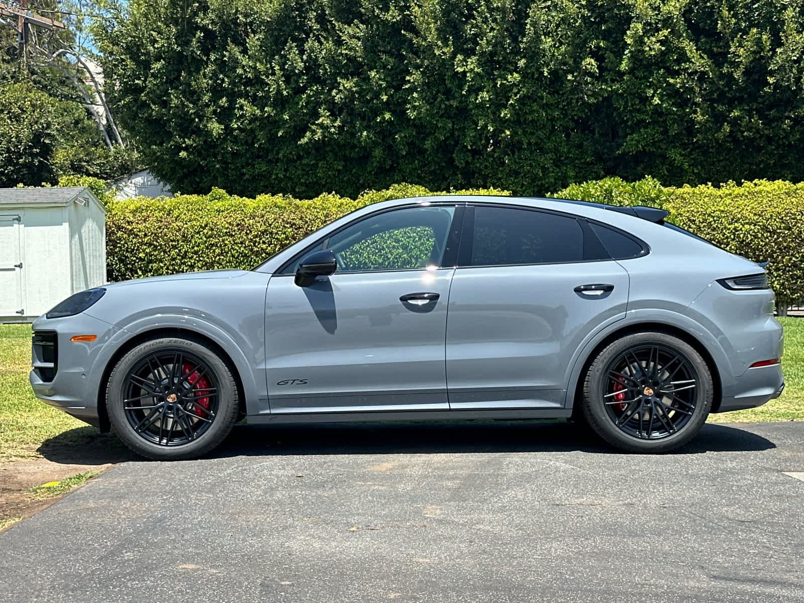 New 2026 Porsche Cayenne GTS AWD/4WD image 2