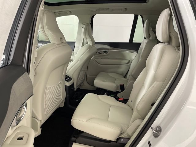 Certified 2025 Volvo XC90 T8 Plus w/ Protection Package Premier AWD/4WD image 37