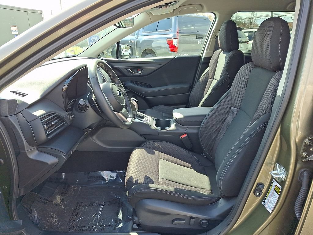 Used 2025 Subaru Outback Premium AWD/4WD image 15