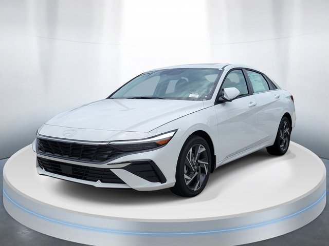 New 2026 Hyundai Elantra Limited FWD image 2