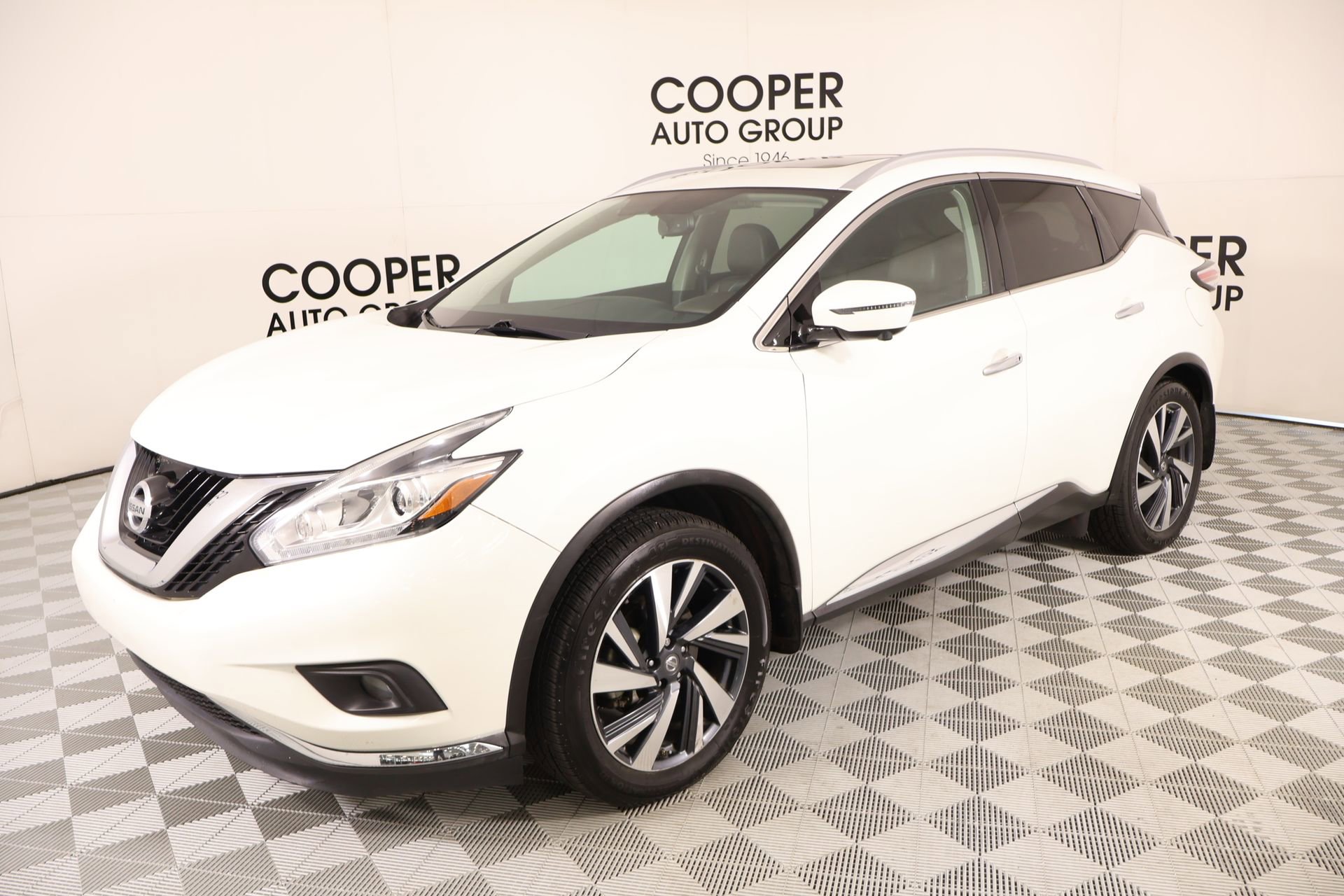 Used 2017 Nissan Murano Platinum w/ Platinum Technology Package FWD image 11