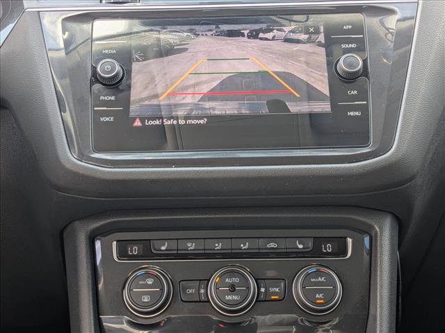 Used 2021 Volkswagen Tiguan SE image 15