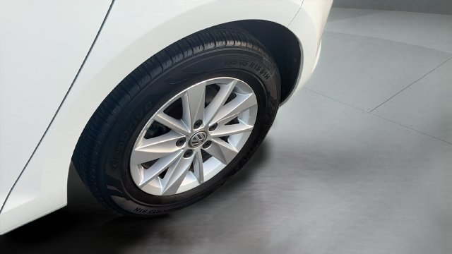 Used 2017 Volkswagen Golf S FWD image 21
