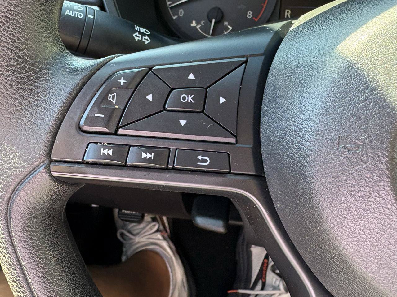 Used 2024 Nissan Altima 2.5 S FWD image 17