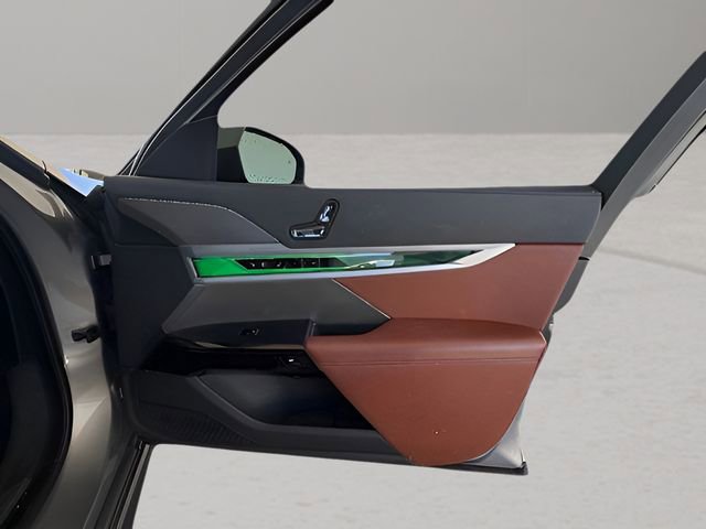 Used 2023 BMW 740i 740i w/ Executive Package image 34