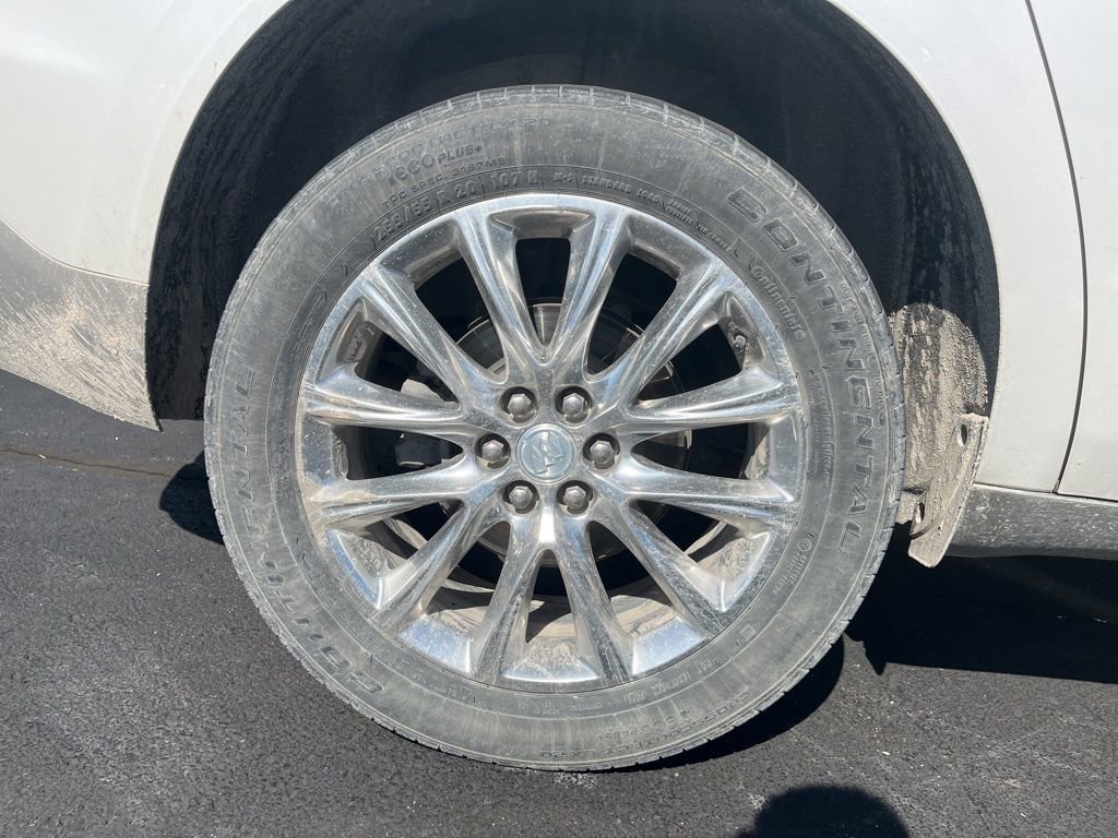 Used 2021 Buick Enclave Essence w/ Sound and Sites Package AWD/4WD image 11