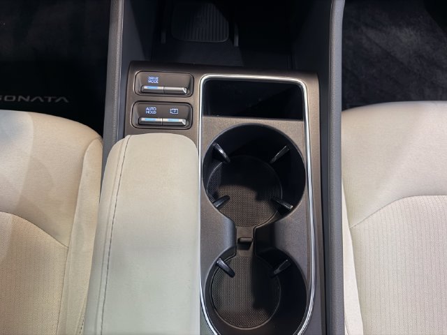 Used 2025 Hyundai Sonata SEL FWD image 23