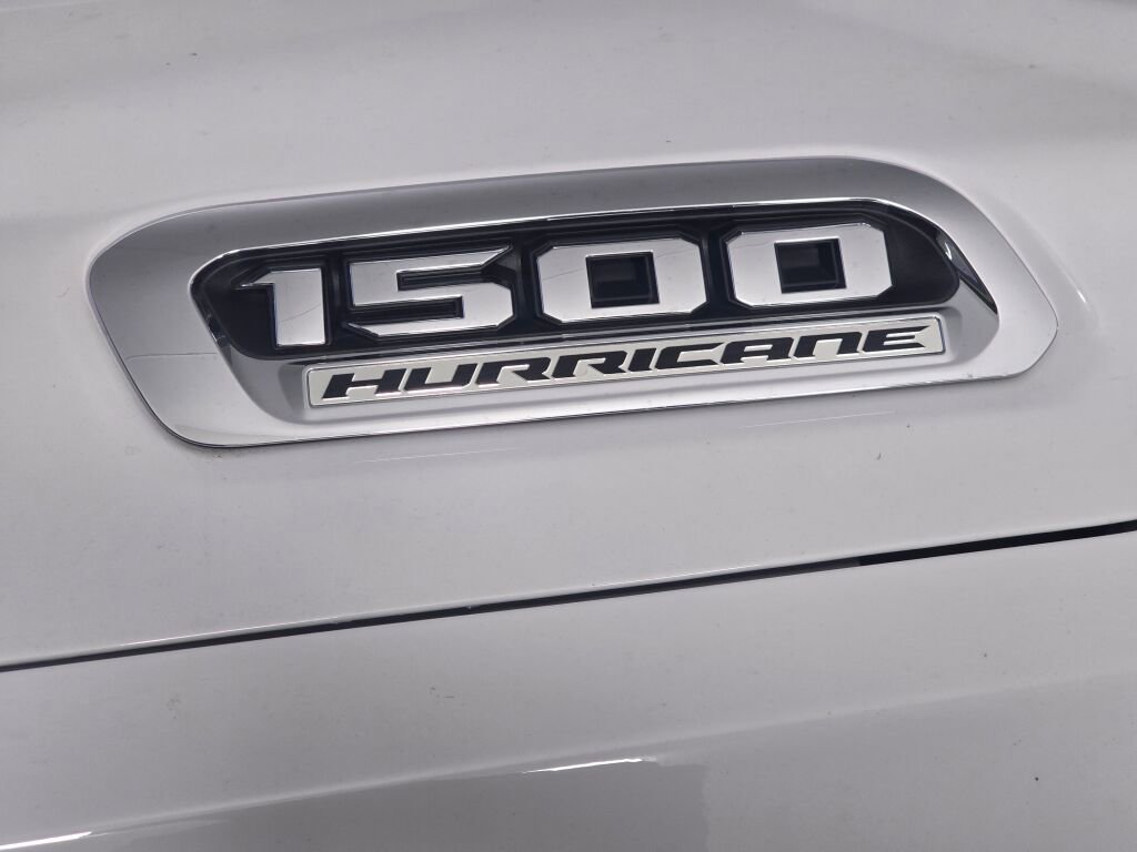 New 2026 RAM 1500 Laramie AWD/4WD image 10