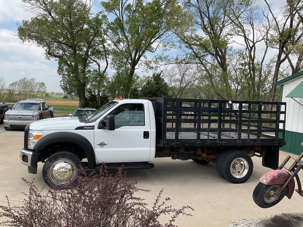 Used 2012 Ford F550 4X2 2dr Regular Cab 140.8 200. w/ Payload Upgrade Pkg image 20