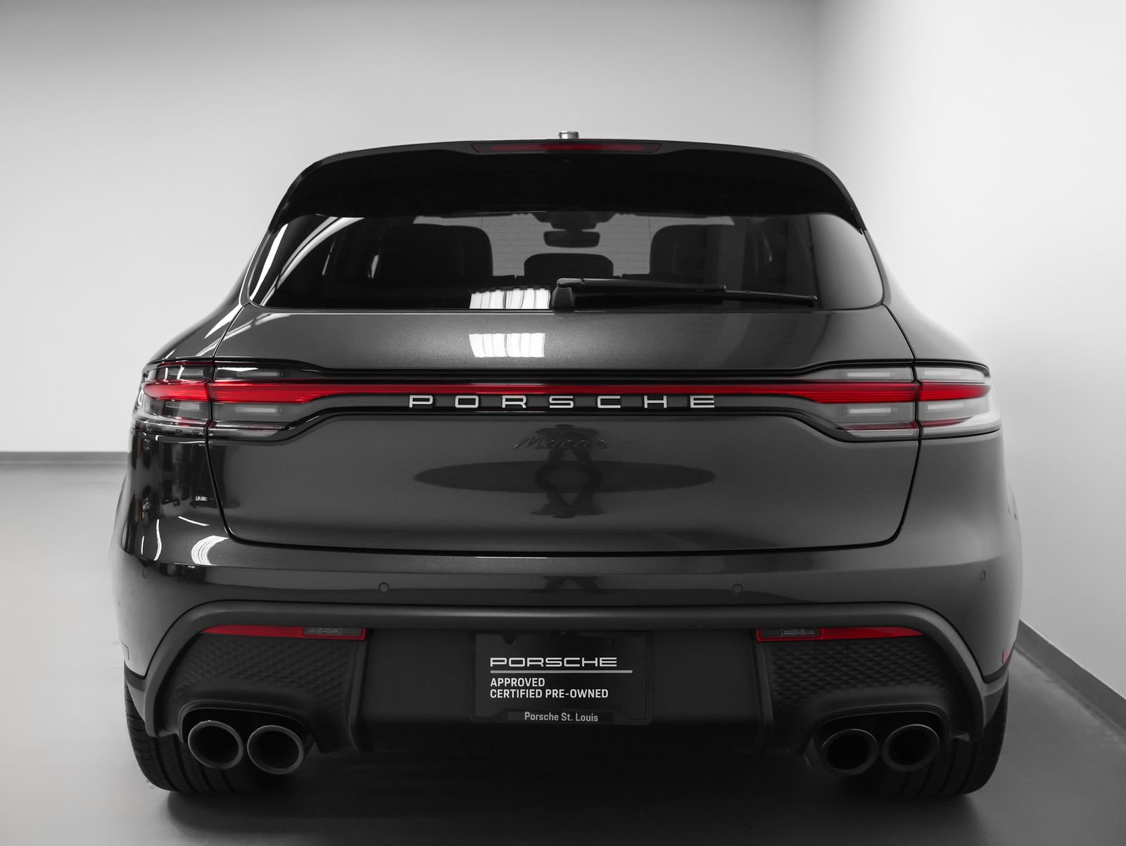 Certified 2026 Porsche Macan AWD/4WD image 11