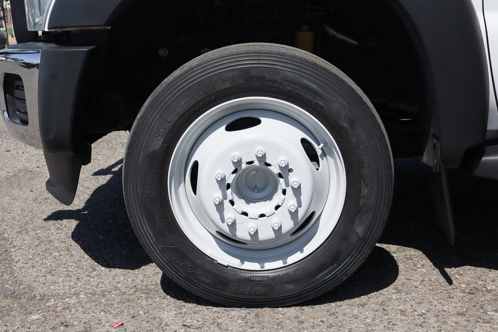 Used 2015 Ford F550 2WD Regular Cab Super Duty image 36