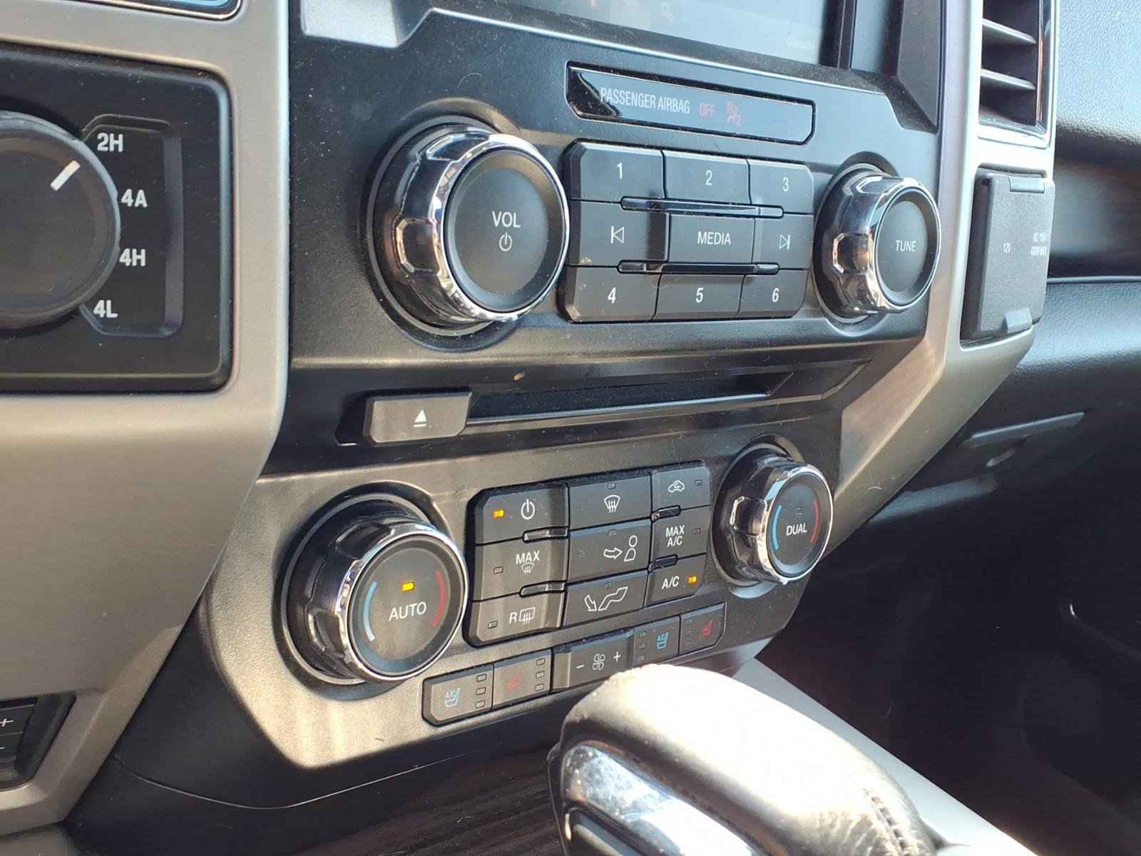 Used 2015 Ford F150 Lariat image 14