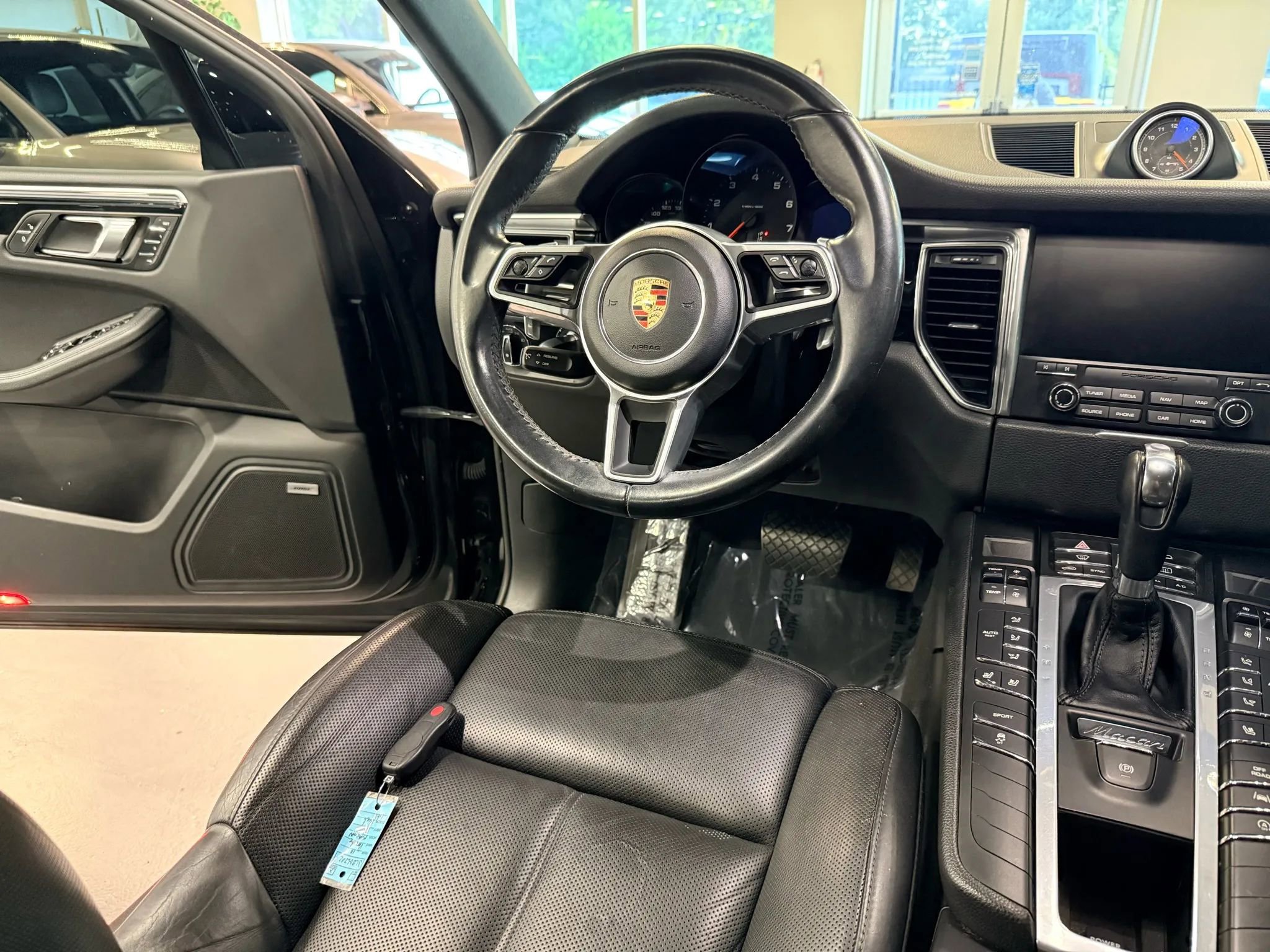 Used 2018 Porsche Macan Sport Edition image 31