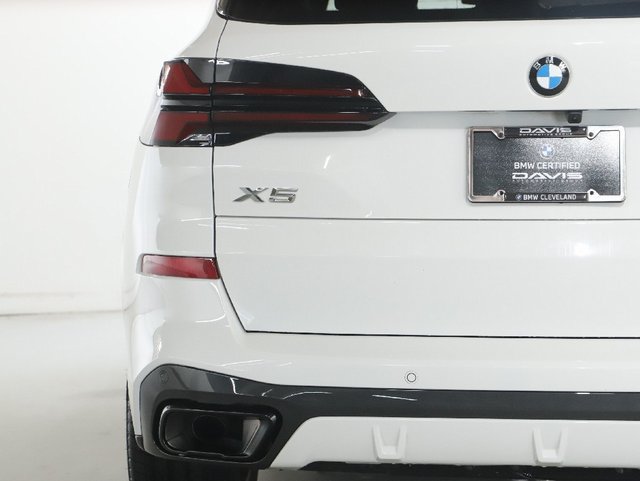 Used 2024 BMW X5 xDrive40i w/ M Sport Package AWD/4WD image 45
