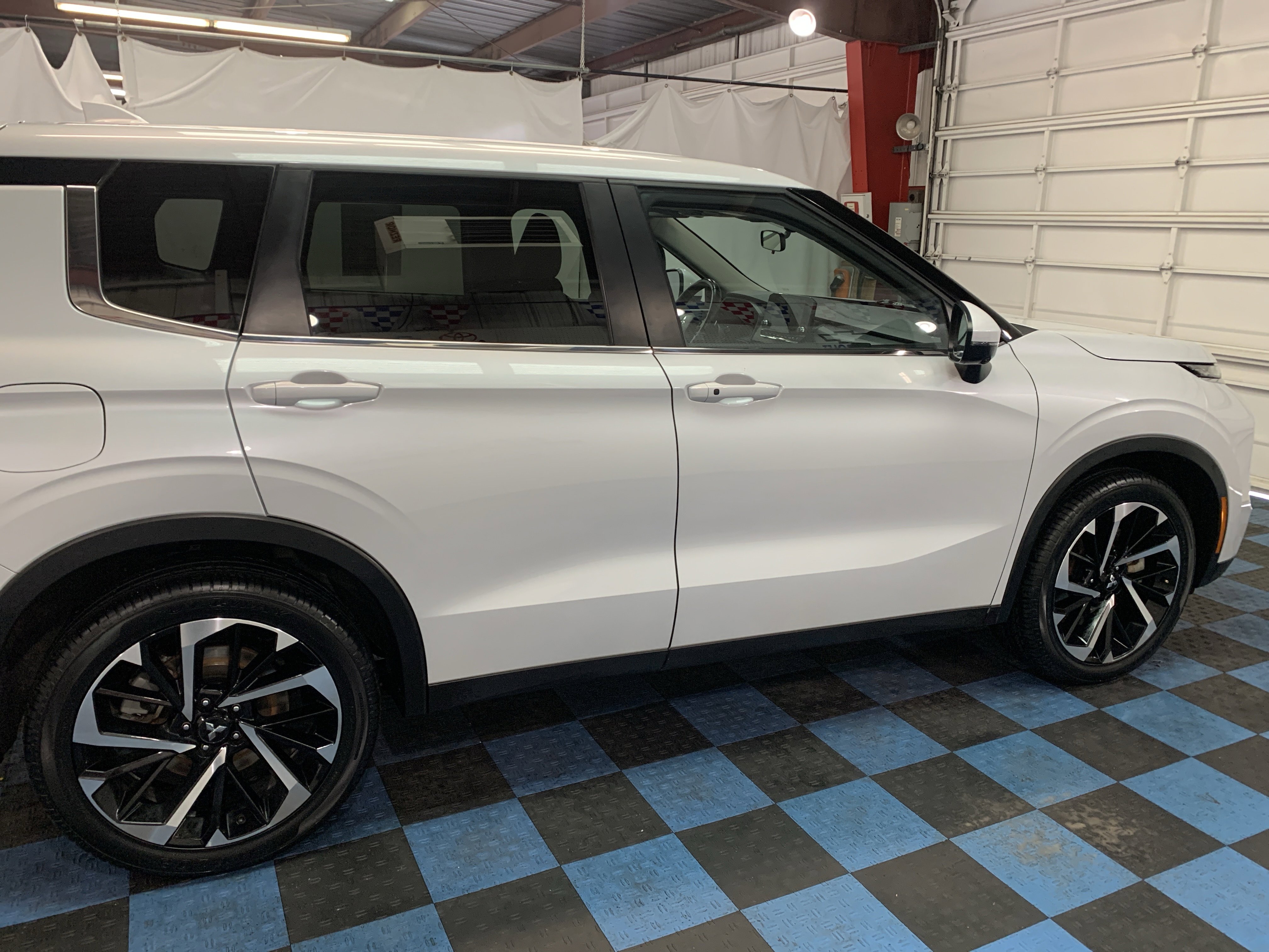 Used 2024 Mitsubishi Outlander Ralliart image 6