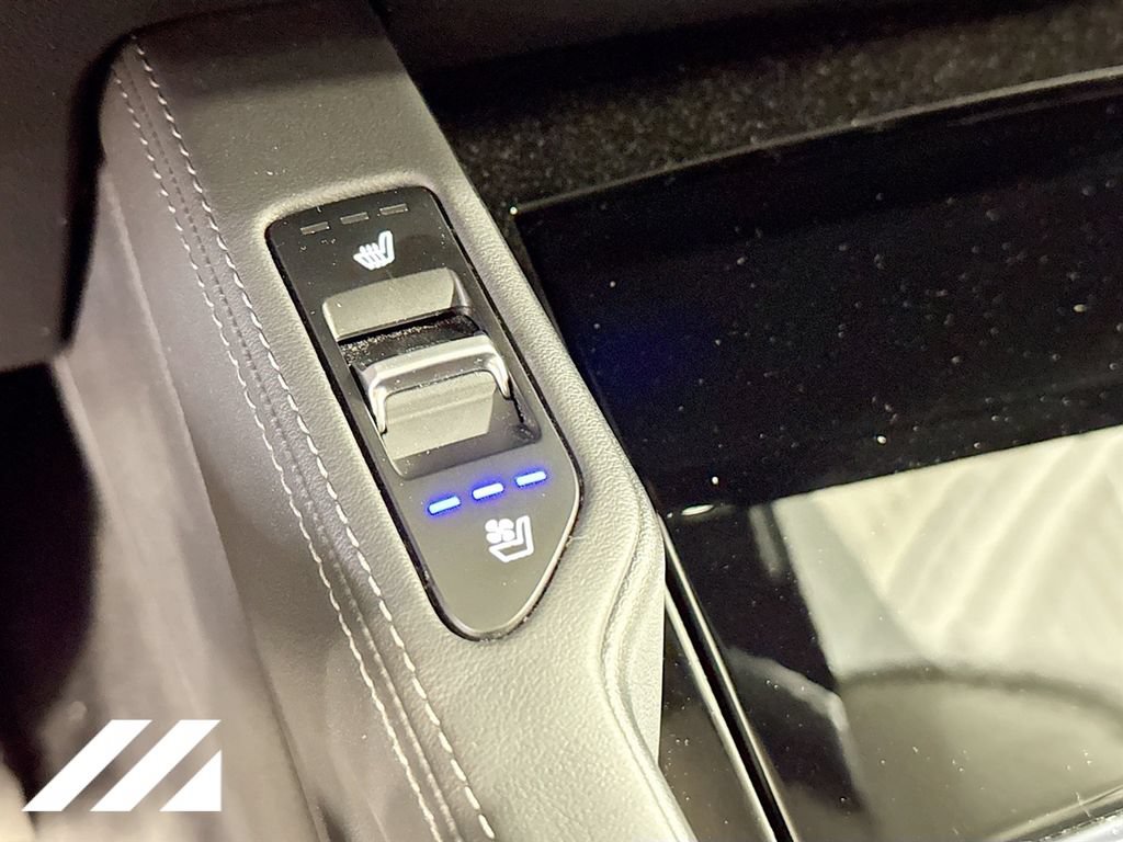 Used 2022 Kia Telluride SX w/ Towing Package AWD/4WD image 18