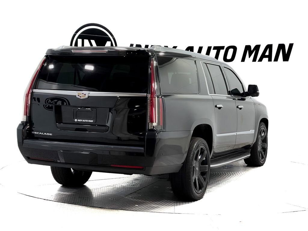 Used 2018 Cadillac Escalade ESV Luxury image 4