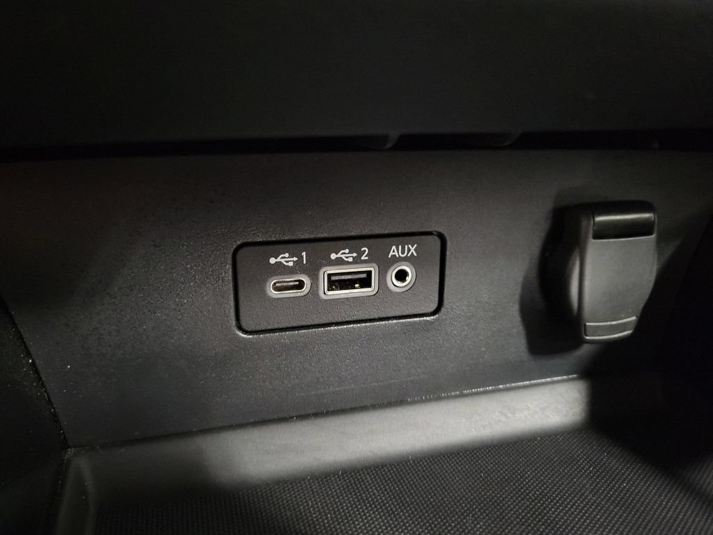 Used 2023 Nissan Altima 2.5 SV AWD/4WD image 17