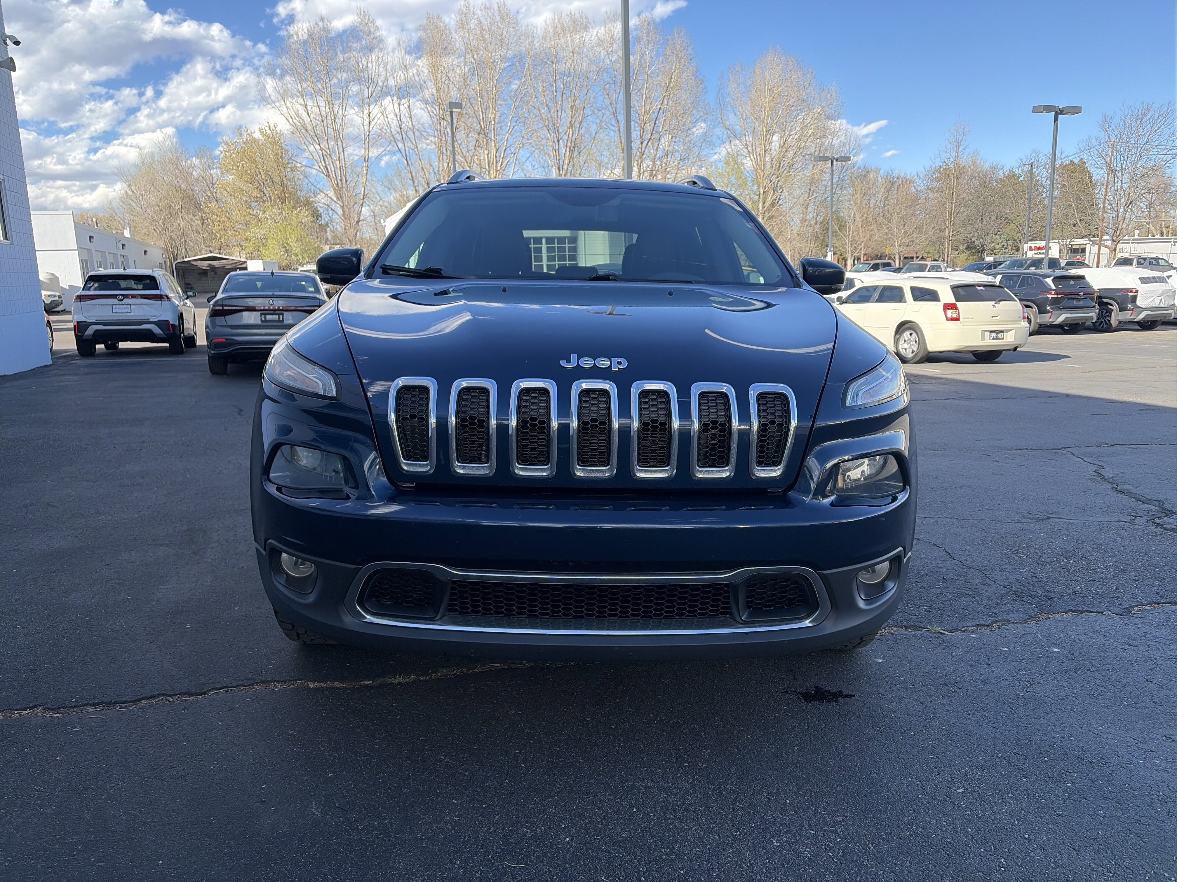 Used 2018 Jeep Cherokee Limited image 2