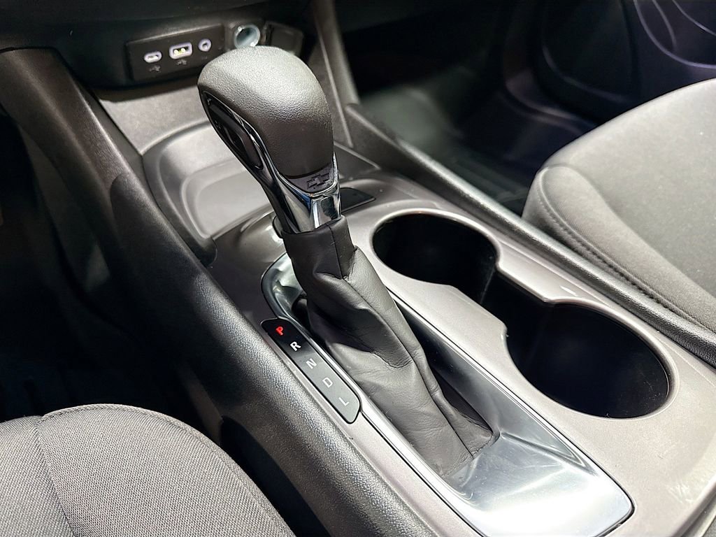 Used 2021 Chevrolet Malibu LS FWD image 16