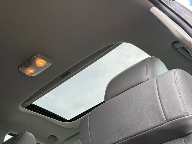 Used 2018 Toyota Sequoia Limited AWD/4WD image 6