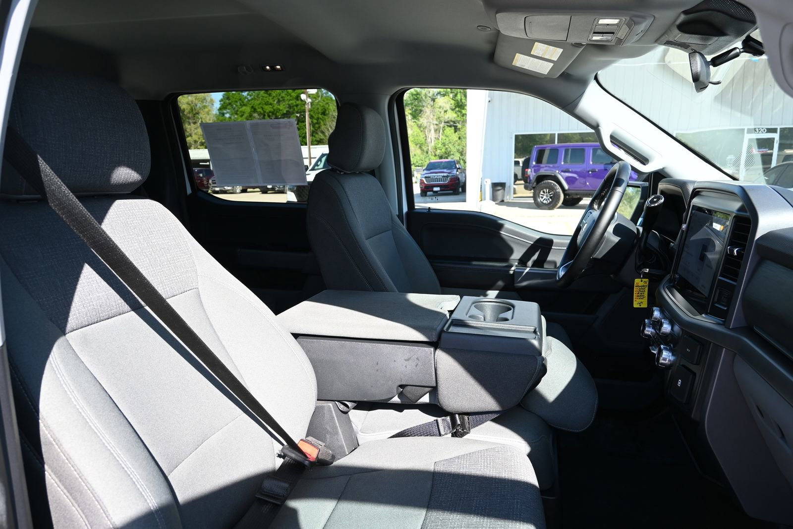 Used 2025 Ford F150 XLT w/ Equipment Group 301A Standard image 27