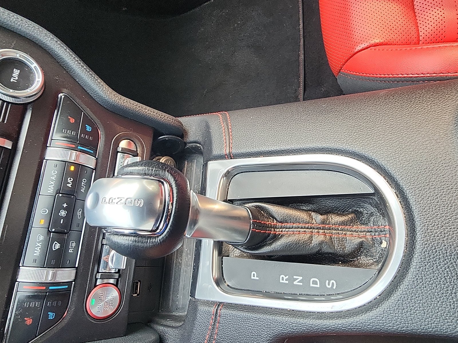 Used 2019 Ford Mustang Premium w/ Equipment Group 201A RWD image 16