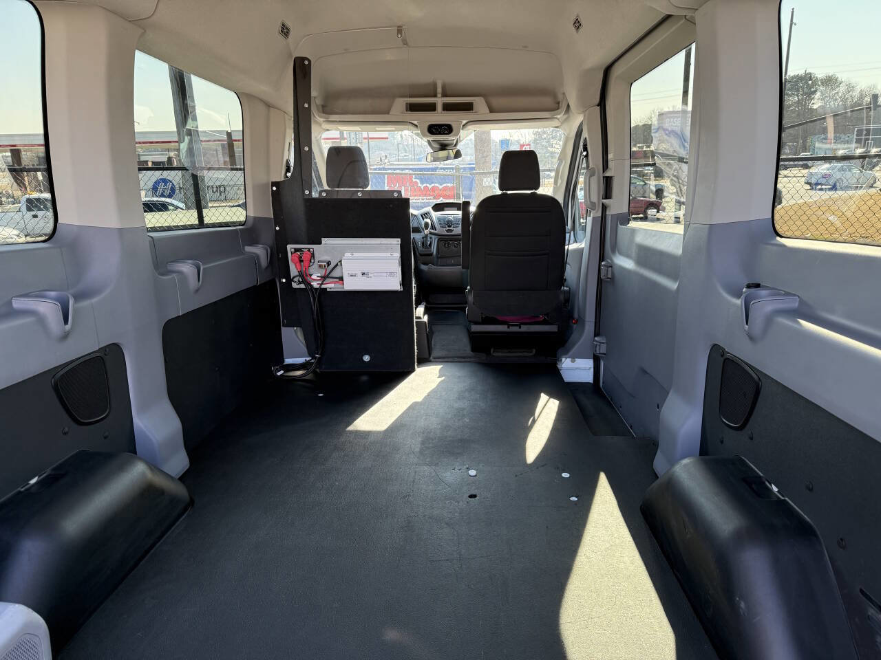 Used 2019 Ford Transit 150 XLT image 12