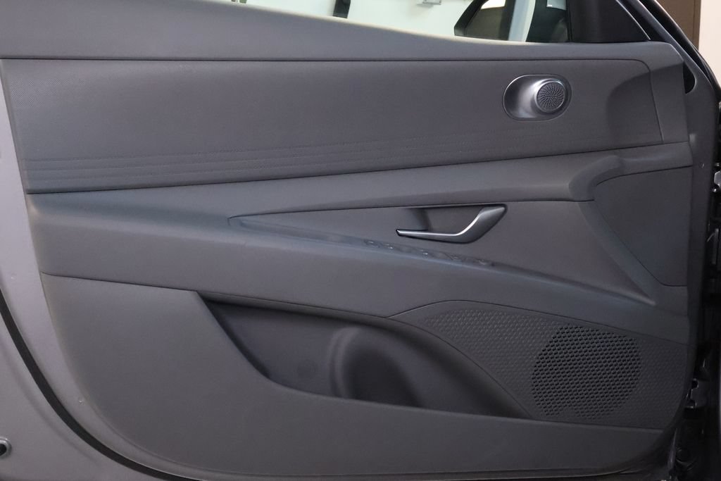 Used 2024 Hyundai Elantra SEL FWD image 10