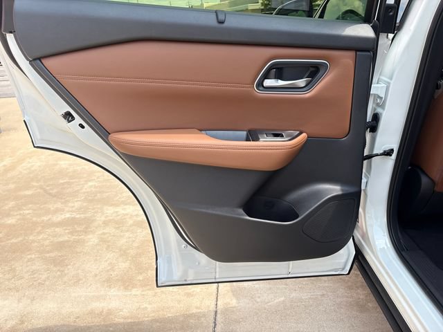New 2026 Nissan Rogue Platinum w/ Platinum Premium Package AWD/4WD image 40