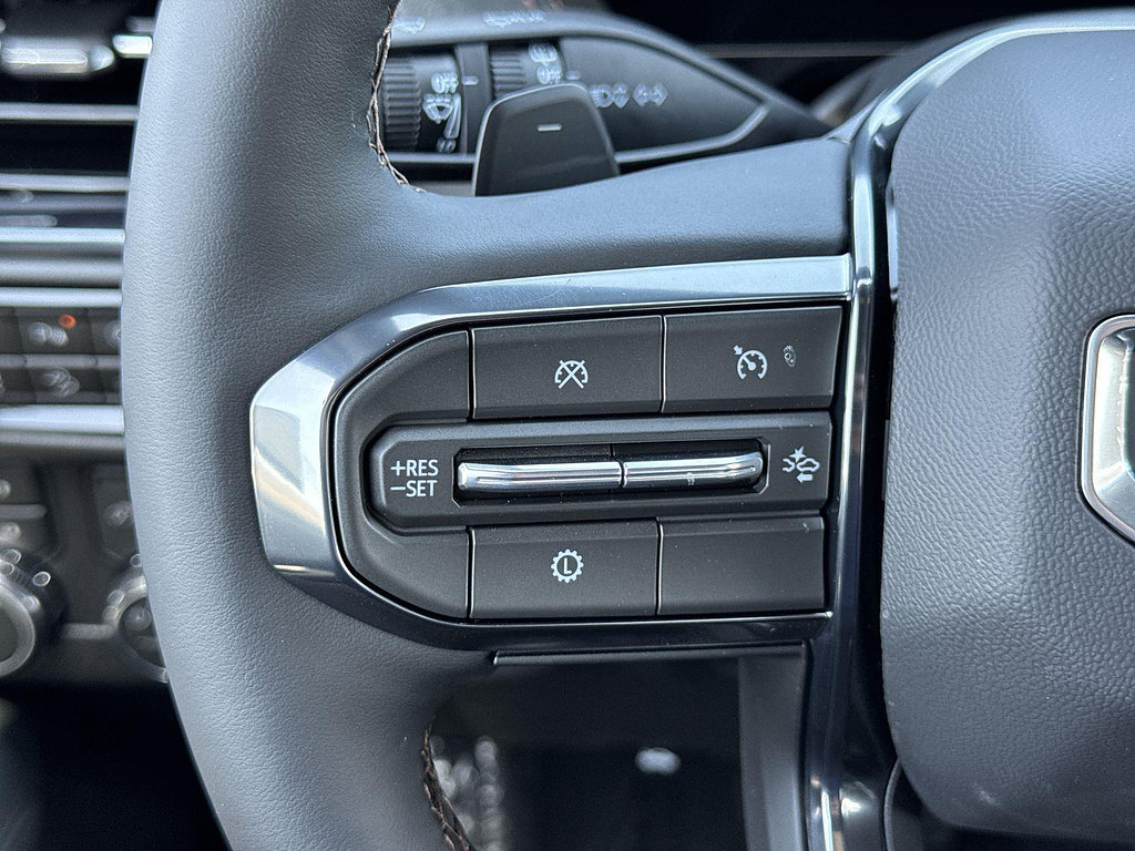 New 2026 GMC Yukon AT4 w/ AT4 Premium Package AWD/4WD image 9