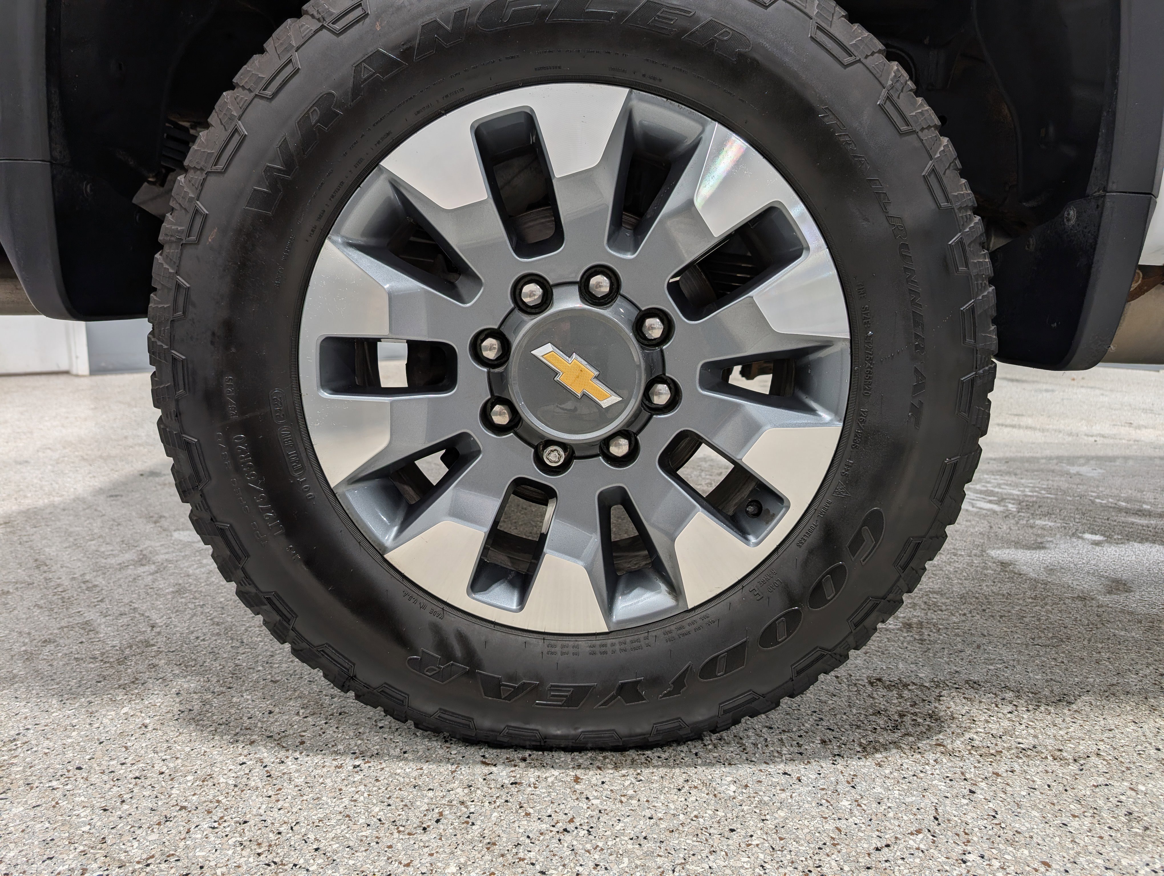 Used 2022 Chevrolet Silverado 2500 Custom image 13