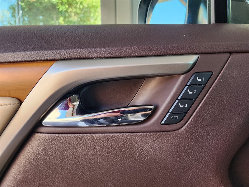 Used 2019 Lexus RX 450h AWD w/ Navigation Package image 25