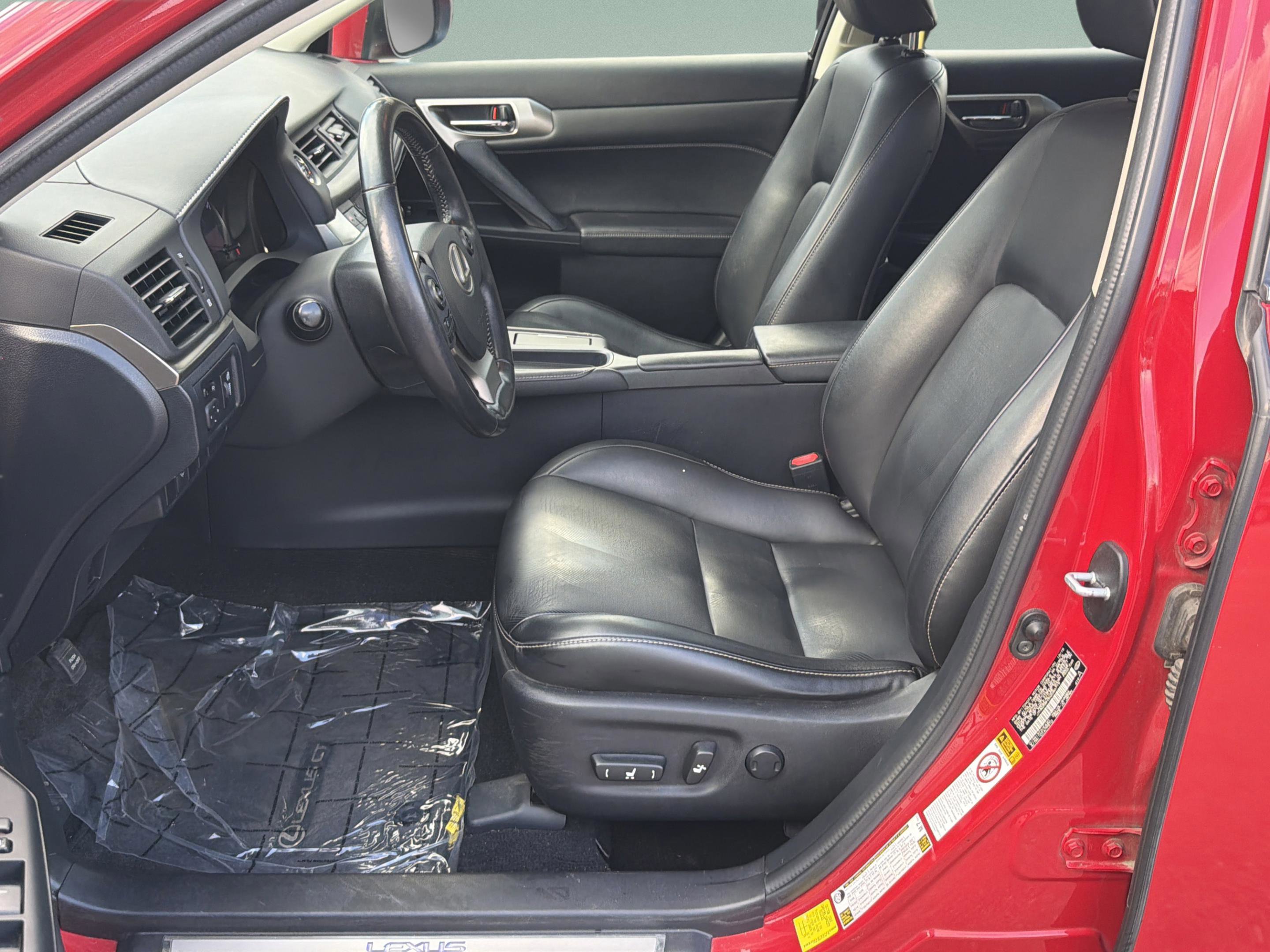 Used 2016 Lexus CT 200h w/ Seat Comfort Package image 20