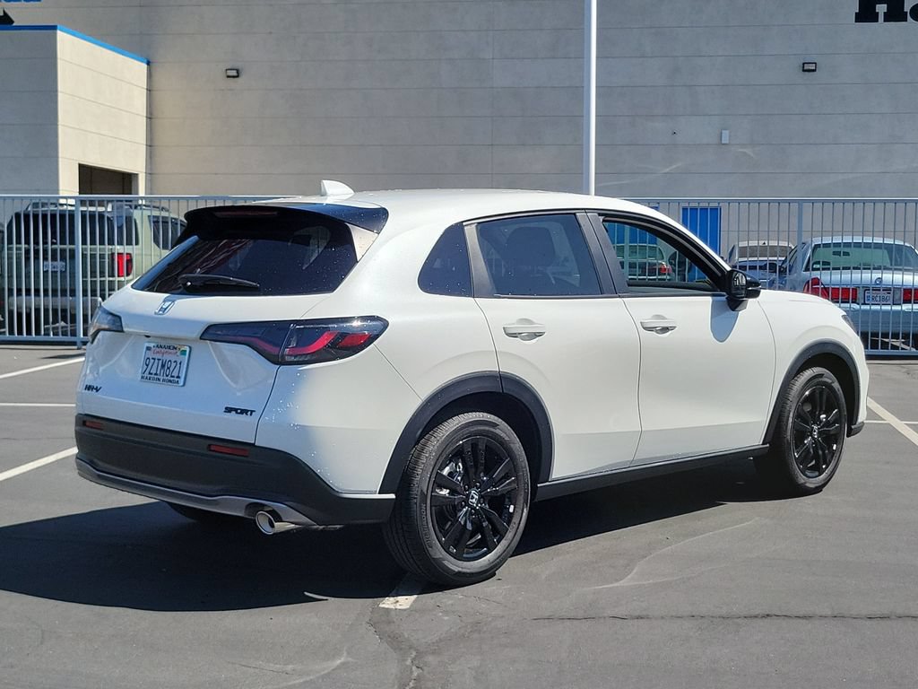 Certified 2027 Honda HR-V Sport image 5