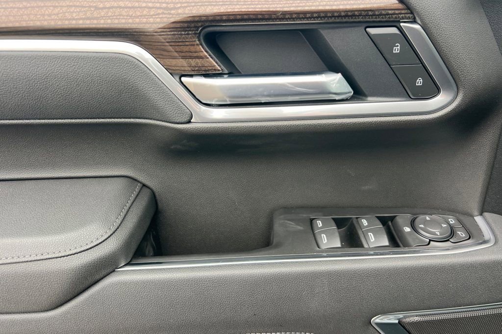 New 2026 Chevrolet Silverado 1500 LT image 8