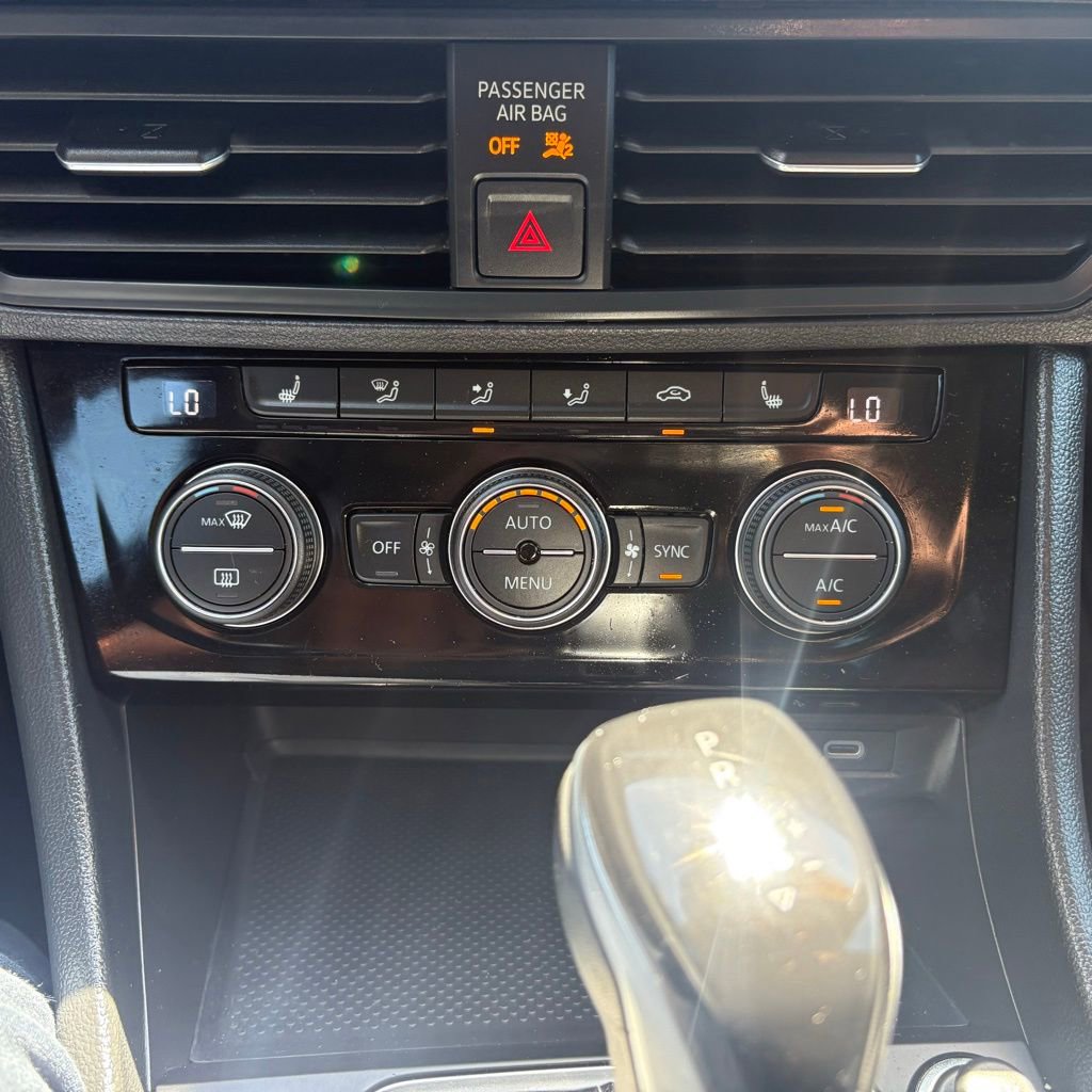 Used 2023 Volkswagen Jetta SE image 22