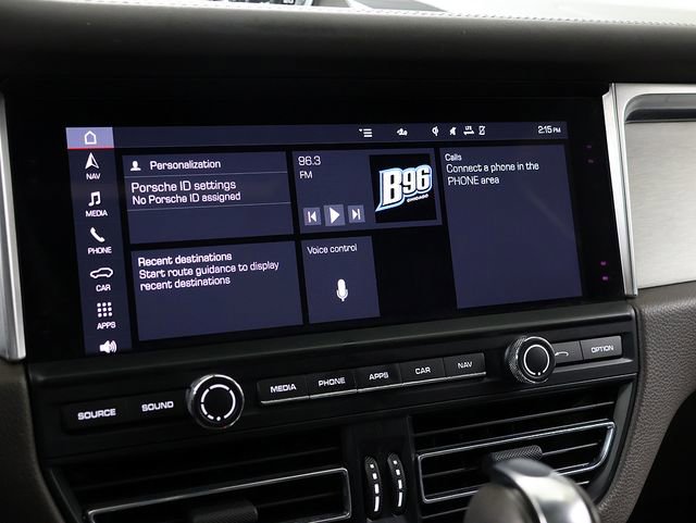 Used 2020 Porsche Macan Turbo image 19