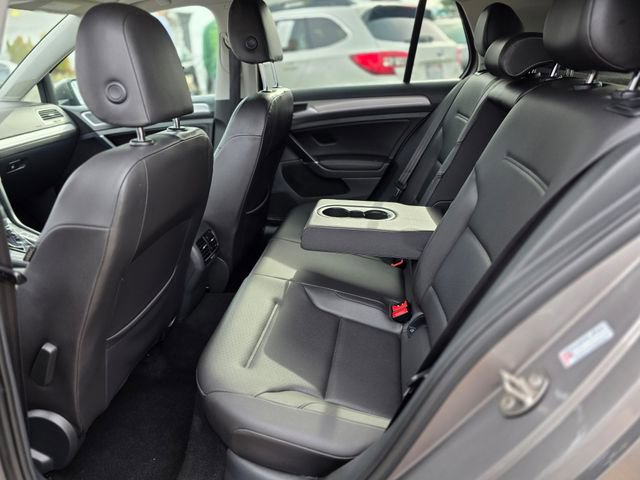 Used 2016 Volkswagen e-Golf SEL Premium image 17