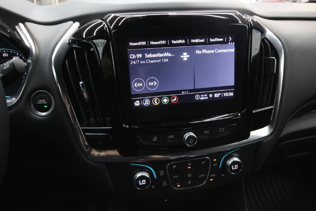 Used 2023 Chevrolet Traverse LT FWD image 19