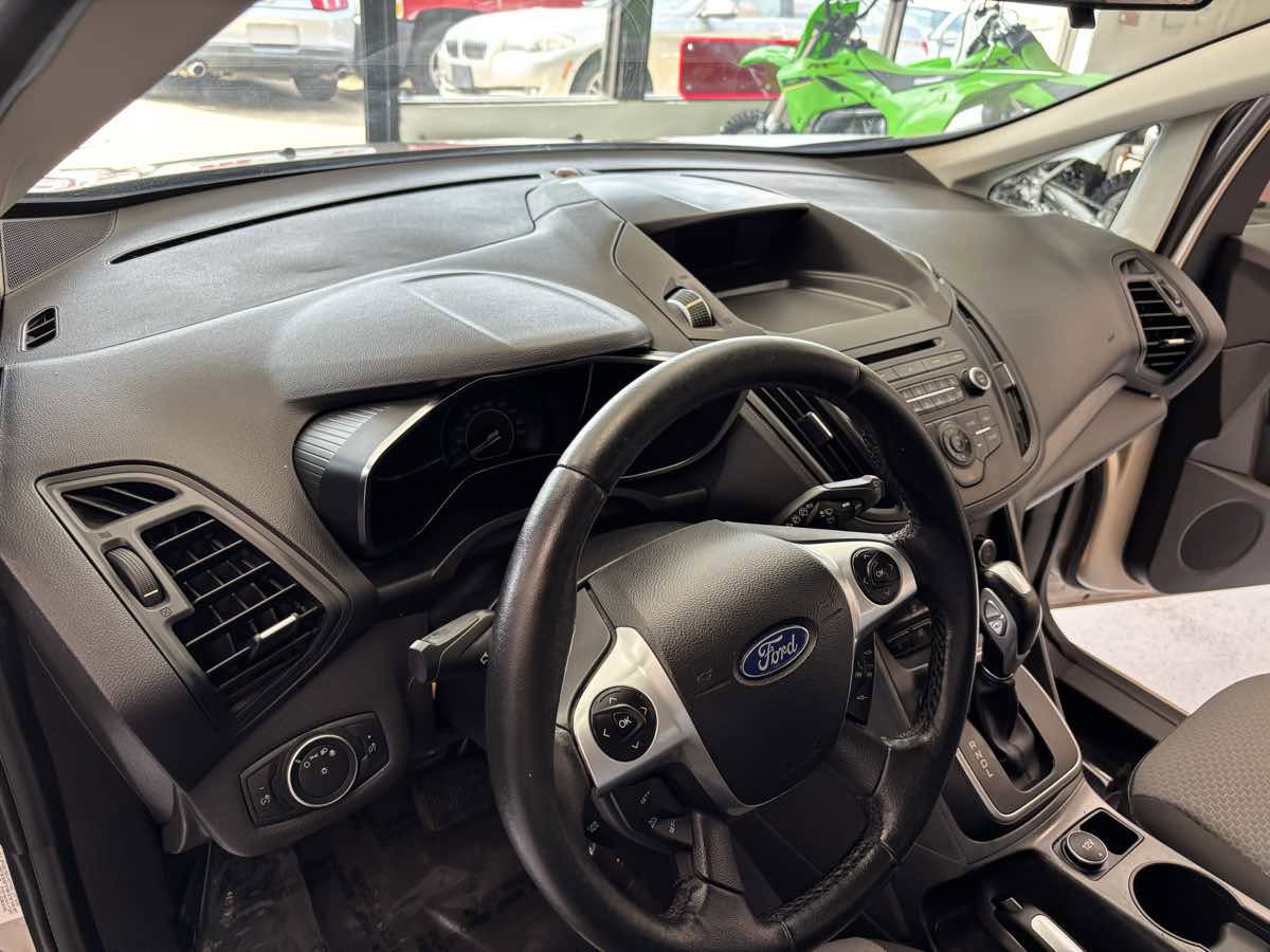 Used 2017 Ford C-MAX SE image 14