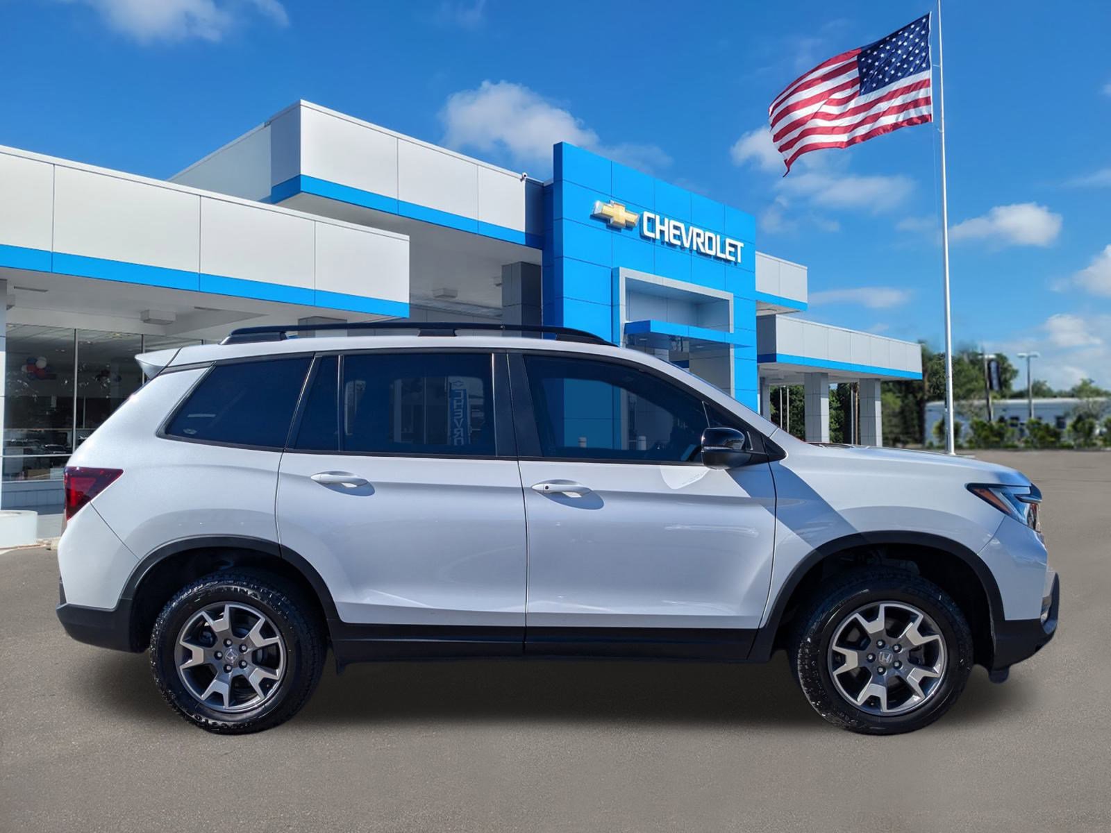 Used 2022 Honda Passport TrailSport image 3