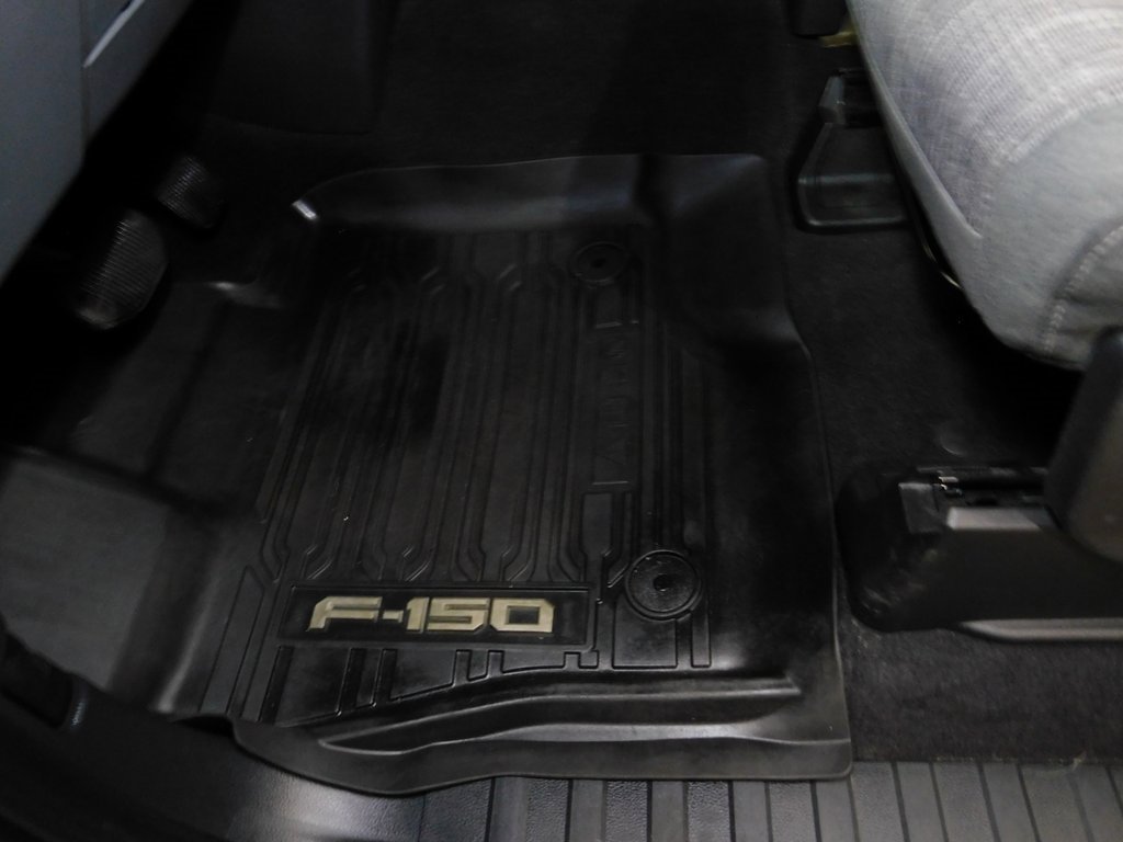 Used 2023 Ford F150 XLT w/ XTR Package image 32