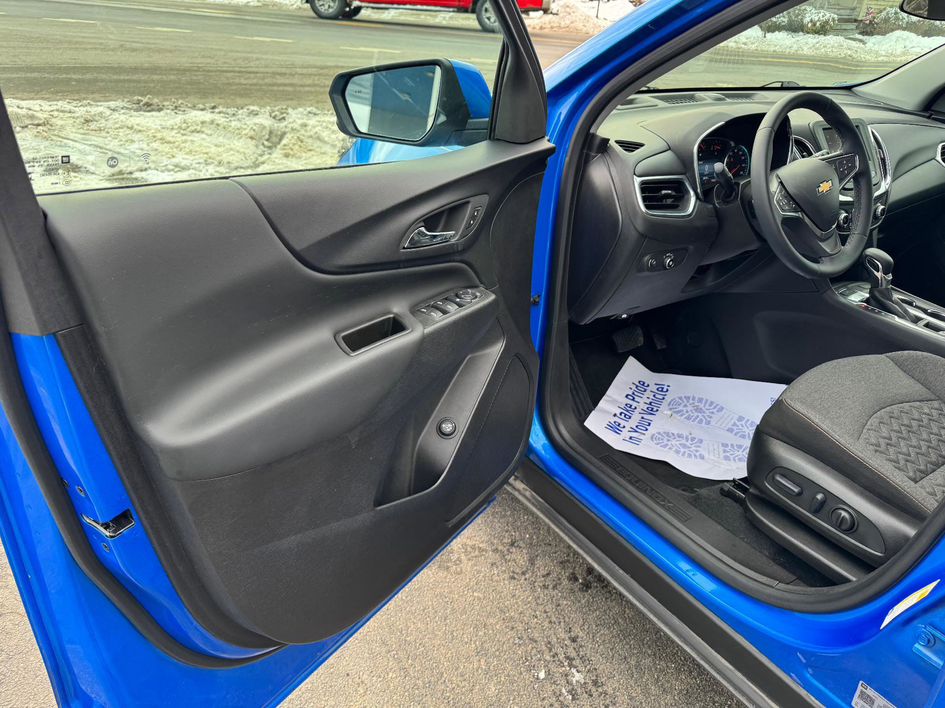 Used 2024 Chevrolet Equinox LT image 17