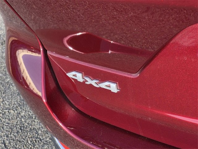 Used 2024 Jeep Grand Cherokee Limited image 9